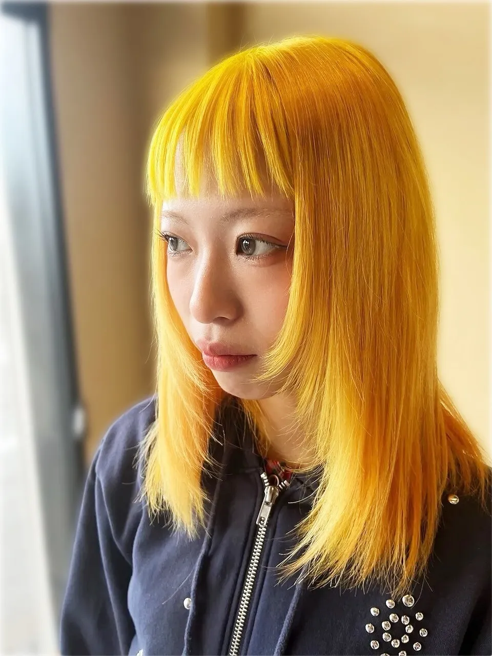 ミディアムレイヤー/顔まわりレイヤー/レイヤーカット