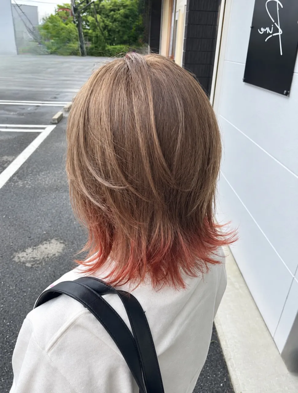 ナチュラルなブラウンから毛先にかけて